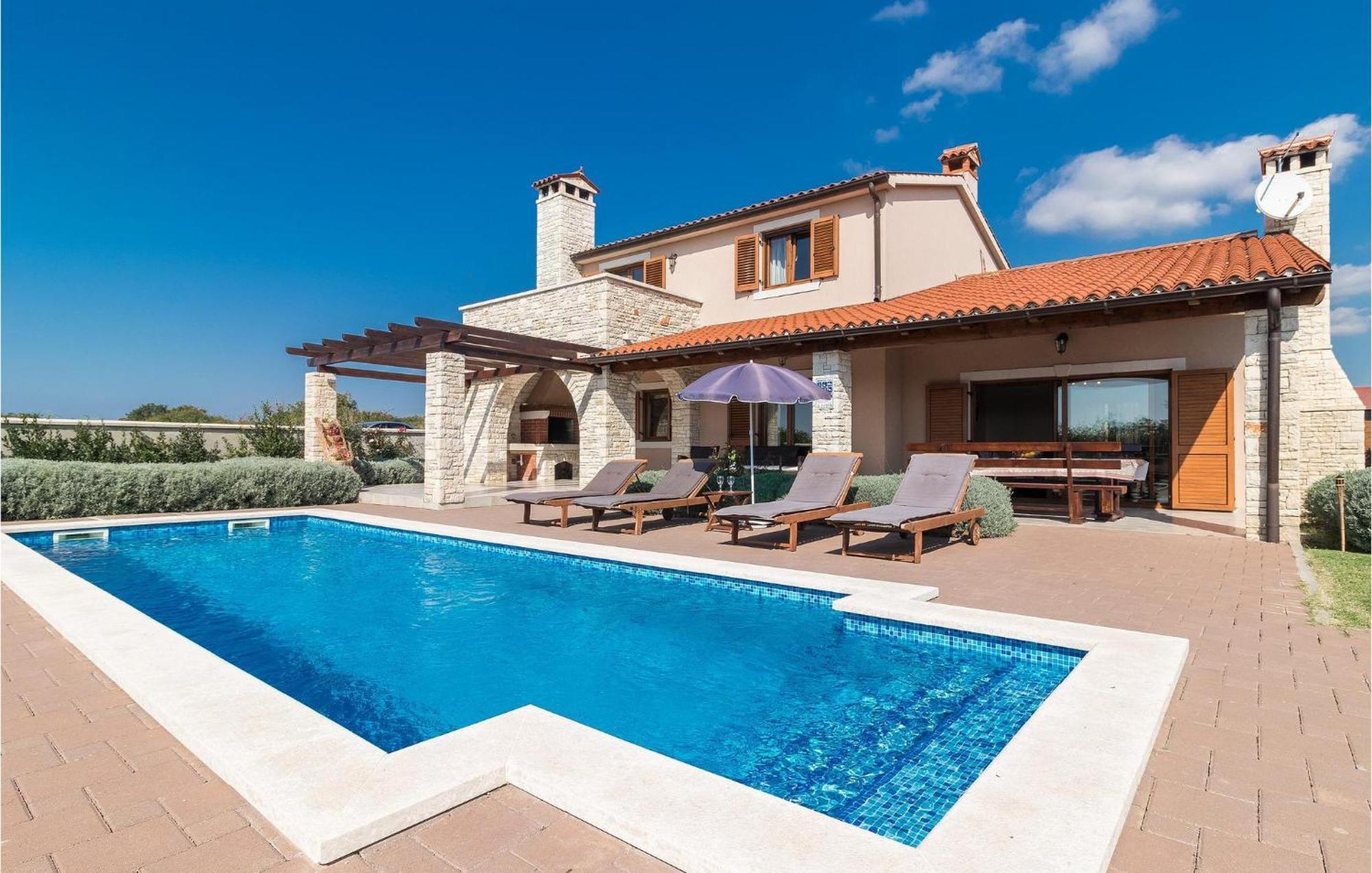 Lovely In With Kitchen * Vodnjan